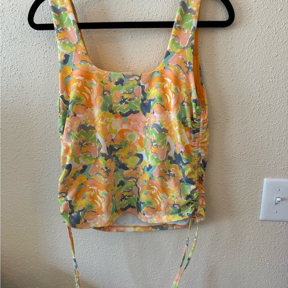 Fabletics patterned tank - Picture 3 of 4